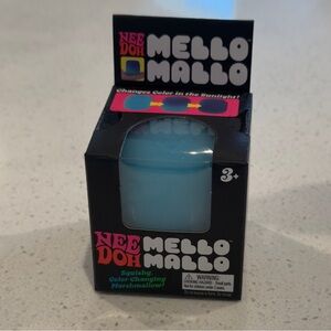VIRAL NeeDoh Mello Mallo Color-Changing Squishy Marshmallow  | Blue | New in Box